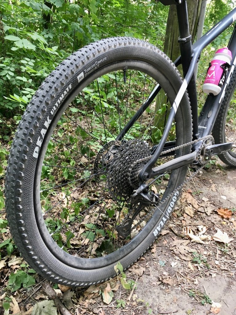 test-pneu-vtt-goodyear-peak-ultimate-3