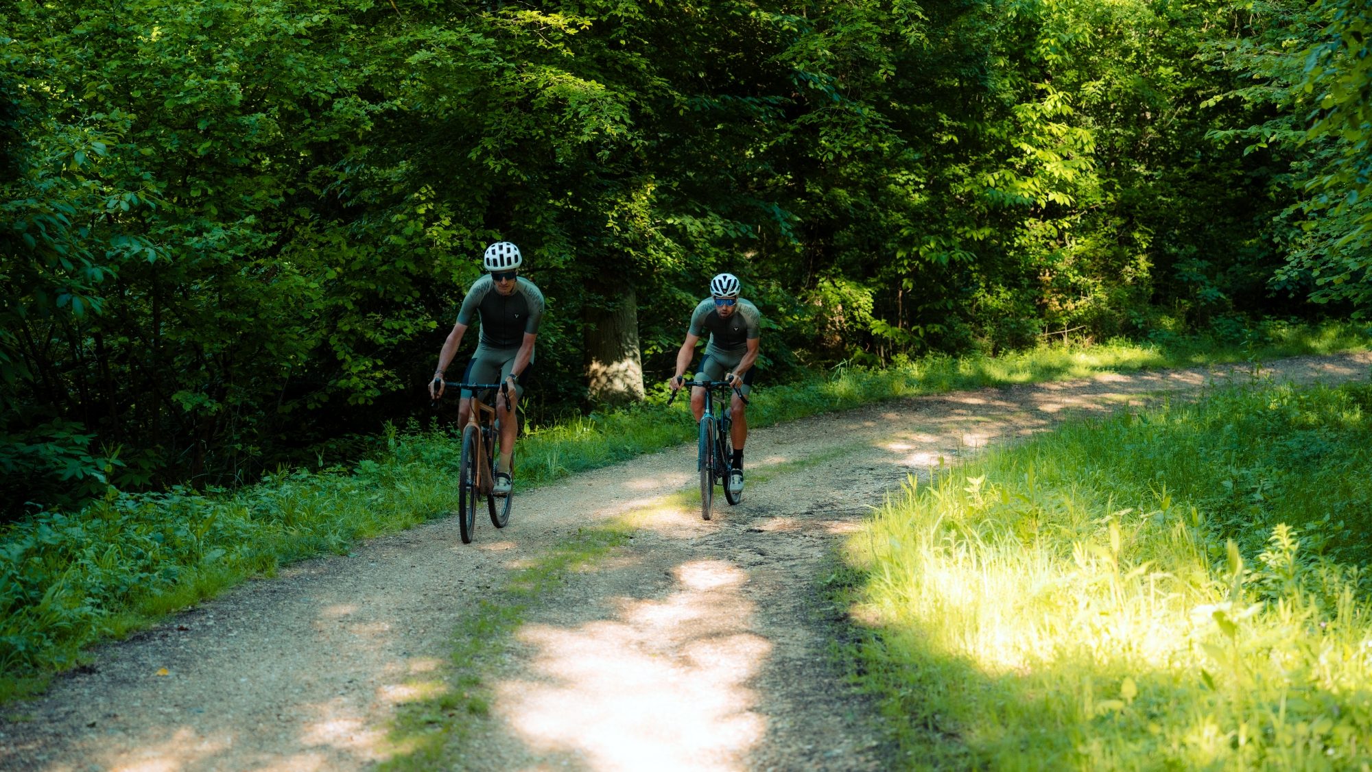 Gravel sur des chemins d'île de France