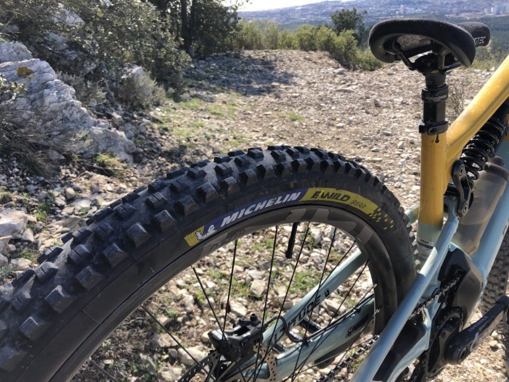 Notre test des pneus Michelin E-WILD RACING LINE (FRONT&REAR)