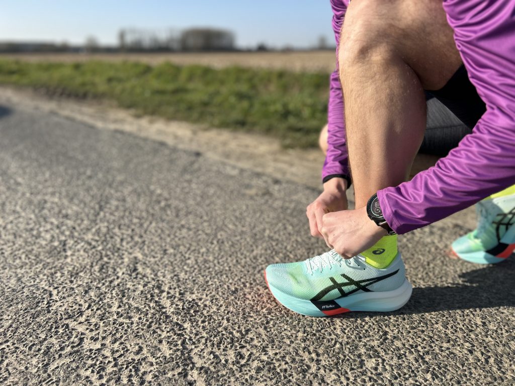 Les Asics Metaspeed Sky sur le terrain lors de leur test