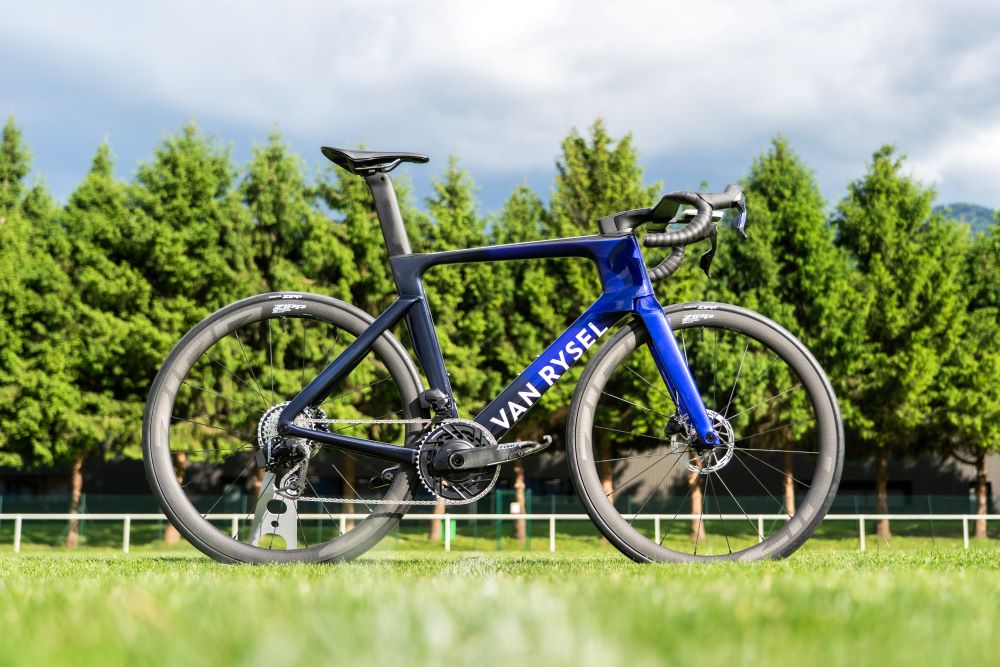 SRAM FORCE AXS monté sur un Van Rysel RCR