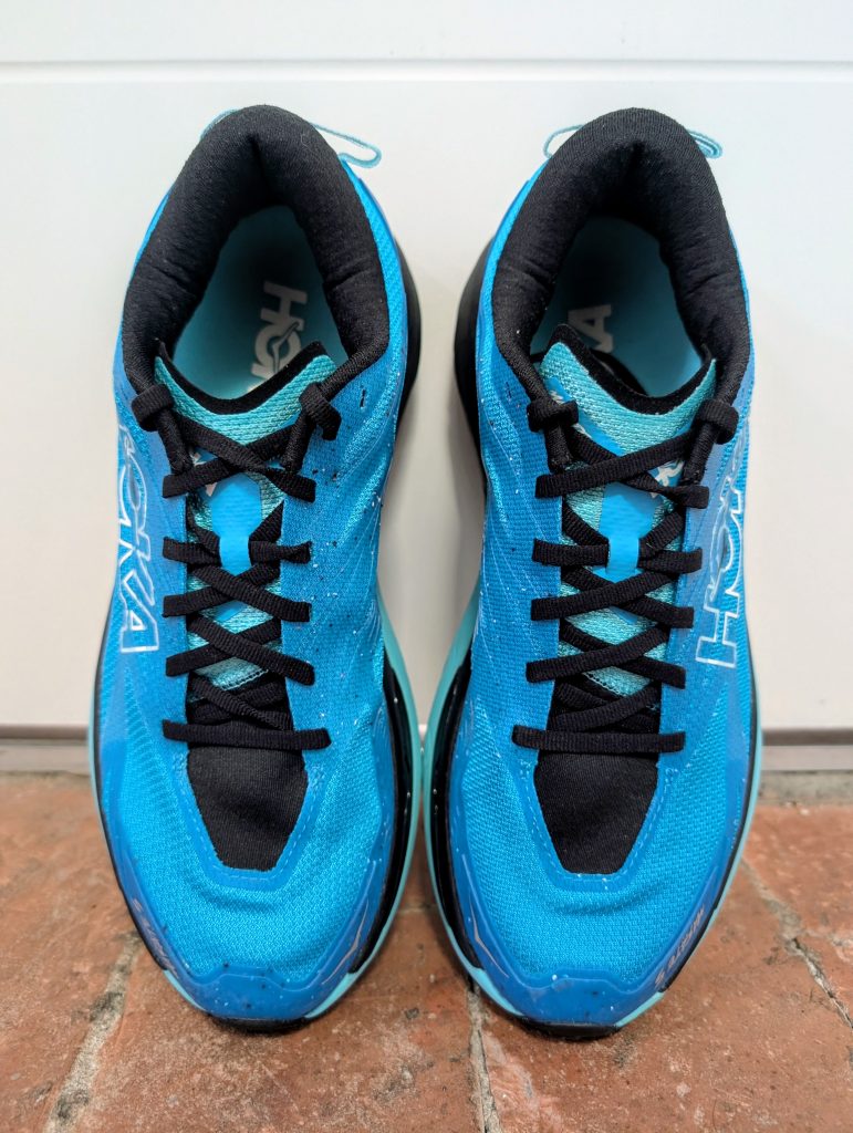 Vue de dessus de la Hoka Mafate 5 lors de son test