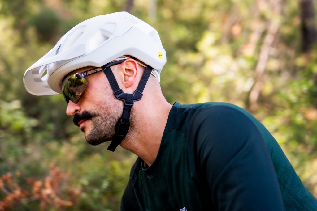 Test du POC Cularis blanc, casque de VTT