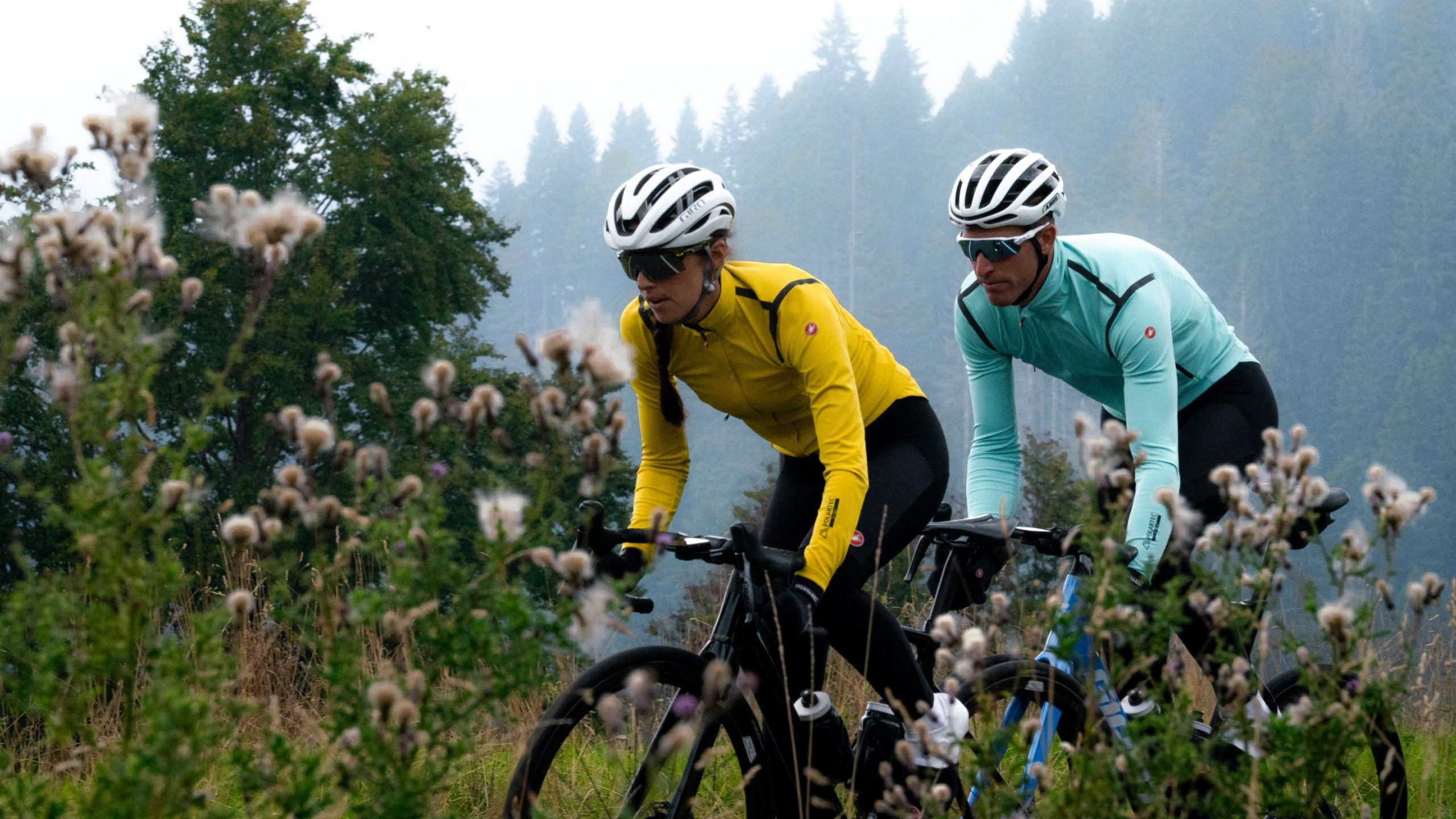 Deux cycliste en tenue Castelli en Polartec Aircore